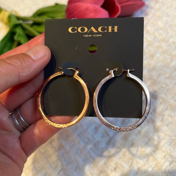 Authentic coach Hoop Earrings brand new - Picture 2 of 4